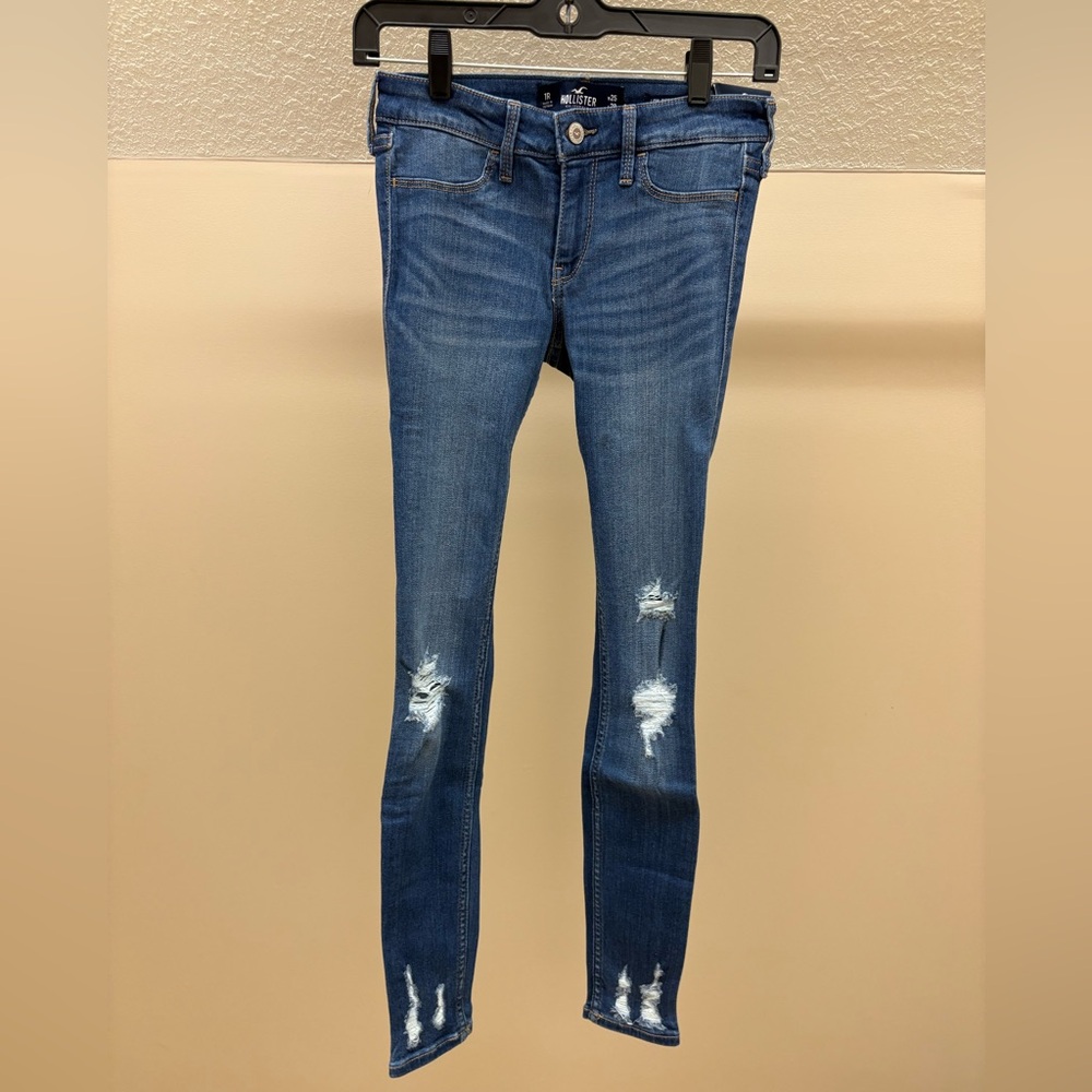Hollister Women's Blue Distressed Skinny Jeans